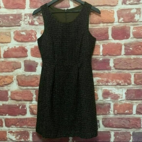 Outback Red Dresses & Skirts - OUTBACK RED GREEN & BLACK MULTICOLOR BOUCLE SLEEVELESS PLEATED SHEATH DRESS